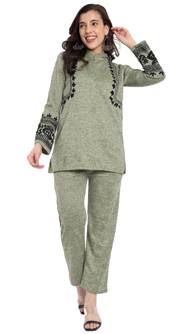 FNOCKS Women\'s Karachi Wool Embroidery Kurta with Pant Set