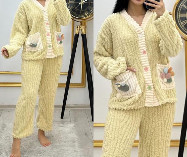 Ukal Women\'s Fashion Wool Blend & Fleece Fur, core Velvet Full Length Winter Nightwear Pyjama and top Set Women Night Suit Set